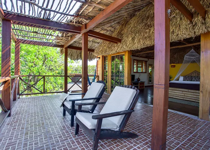 Portofino Resort-an Authentic Island Escape! Hotel